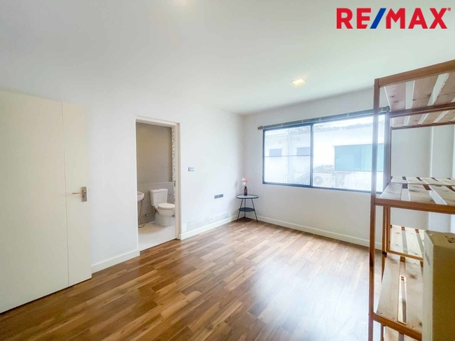 The Terrace รามอินทรา65 ทาวน์โฮม3ชั้น (ซอยถนอมมิตร) ที่ดิน 22 ตร.วา ใช้สอย 180 ตร.ม. เดินทางไปได้ทั้ง พระราม 9 / เอกมัย / บางนา / ดาวคะนอง หรือจะวนไปออกวงแหวนตะวันออกเพื่อไปลำลูกกา รังสิต