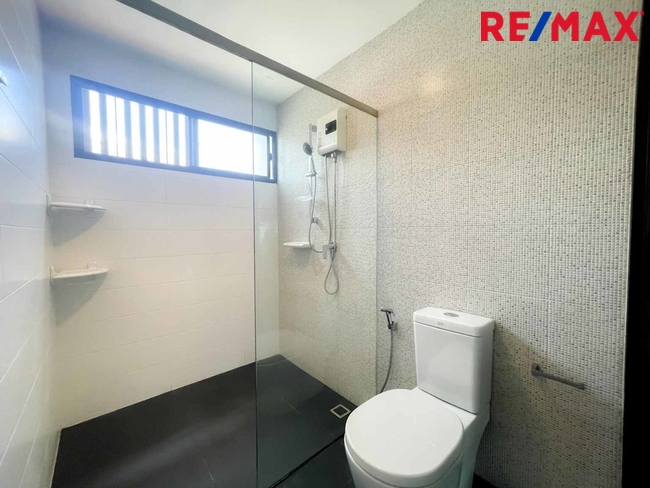 The Terrace รามอินทรา65 ทาวน์โฮม3ชั้น (ซอยถนอมมิตร) ที่ดิน 22 ตร.วา ใช้สอย 180 ตร.ม. เดินทางไปได้ทั้ง พระราม 9 / เอกมัย / บางนา / ดาวคะนอง หรือจะวนไปออกวงแหวนตะวันออกเพื่อไปลำลูกกา รังสิต
