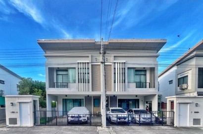 ขายบ้านหลังมุมสวย พร้อมอยู่ “เดอะ ทรัสต์ 95 ราชพฤกษ์ - รัตนาธิเบศร์” ตกแต่งบิ้วท์อินสวย | ราคาต่ำกว่าราคาประเมิน!