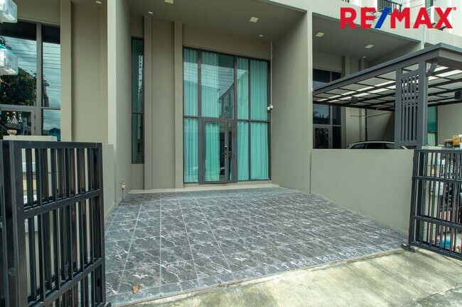ขายทาวน์โฮม PATIO กัลปพฤกษ์(วงแหวน)-สาทร ทาวน์โฮมหรู 3.5ชั้น ติดถนนกาญจนาภิเษกและกัลปพฤกษ์ ตกแต่งหรู