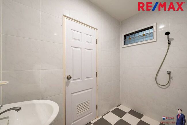 (มาใหม่! NEW Listing! 2025) Paravee ปารวีร์ เพชรเกษม63 ทาวน์โฮมหน้ากว้าง 6 ม. หลังมุม 24.8 ตร.วา (ต่อเติมครัวไทยไว้ให้แล้ว [ราคาพิเศษ!]