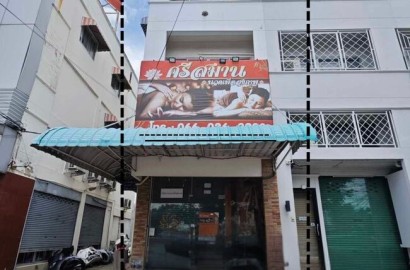 ตึกแถว 3 ชั้น ทำเลปัง ตรงข้ามโรบินสันศรีสมาน