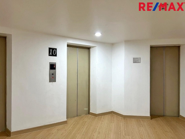 ขาย..คอนโด ออมนิ ทาวเวอร์ (OMNI Tower) สุขุมวิทซอย 4 »» ห้องใหญ่ ใจ กลางนานา ใกล้ BTS นานา เพียง 500 เมตร