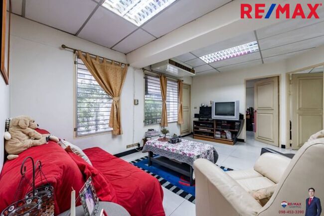 มาใหม่! (New Exclusive Listing! 2024!) Thonglor Tower ทองหล่อ ซ. 18 (ซอยเบนซ์ทองหล่อ) 3 ห้องนอนขนาดใหญ่ ราคาดีที่สุดในโครงการและในสุขุมวิท พร้อมสิทธิ์จอดรถถึง 2 คัน