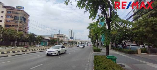 ขาย Lumpini Place Rama3 - Charoen Krung (ลุมพินี เพลส พระราม 3-เจริญกรุง) ติดกับสำนักงานเขตบางคอแหลม ใกล้ห้าง เทอร์มินอล21 พระราม 3 เดินเพียง8นาที ปรับปรุงใหม่พร้อมอยู่