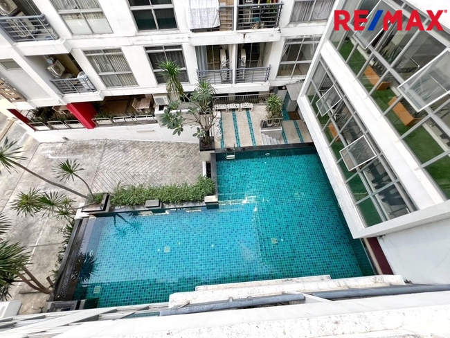 ขายคอนโด เดอะ ลิงค์ สุขุมวิท 50 (The Link Sukhumvit 50) 1 ห้องนอนขนาดใหญ่ เนื้อที่ 41 ตร.ม., วิวสระว่ายน้ำ Fully Furnished พร้อมหิ้วกระเป๋าเข้าอยู่ » ใกล้ BTS อ่อนนุช เพียง 500 เมตร