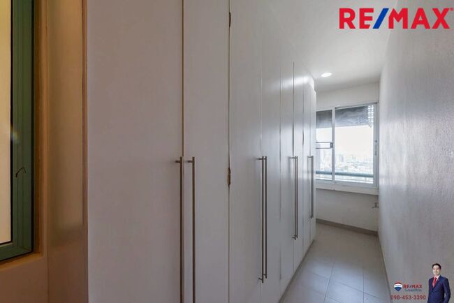 (Residence ที่อยู่รั้วเดียวกับ Shrewsbury มาใหม่!) Chatrium Riverside Residence 122.79 ตร.ม. 2 ห้องนอนใหญ่! ถนนเส้นหลักอย่างเจริญนคร ราคาดีที่สุดในโครงการ พร้อมแต่ง Built-in เป็น Layout หน้ากว้าง