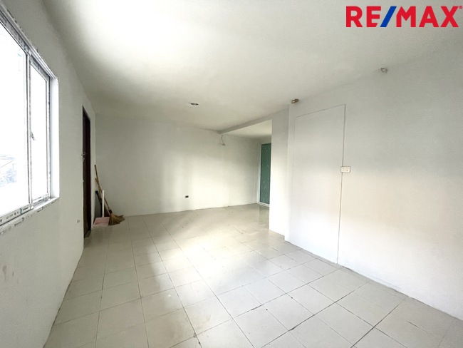 ขายคอนโดใกล้เซ็นทรัลพระราม2 Smart Condo Rama 2 (สมาร์ท คอนโด พระราม 2) บางขุนเทียน16 ห้องชุดชั้น1 เพื่อธุรกิจและอยู่อาศัย