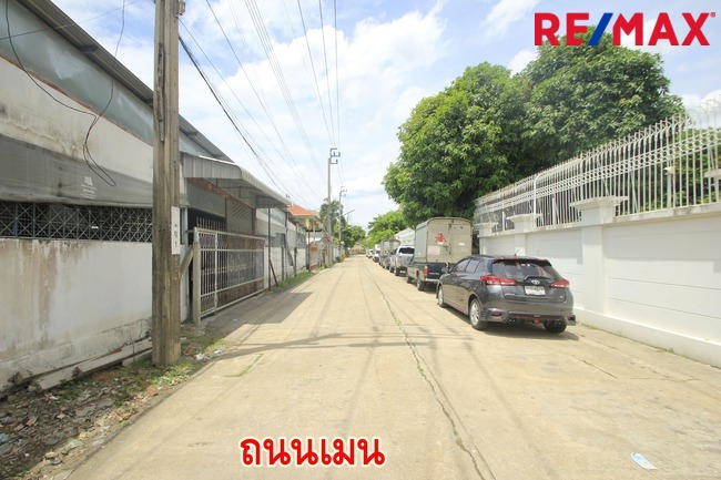 ขายที่ดินถนนกาญจนาภิเษก ม.วินดิ้งฮิลล์ บรมราชชนนี คู่ขนานลอยฟ้า เหมาะสร้างบ้าน 121วา ใกล้ทางด่วนศรีรัช สายใต้ใหม่ หมู่บ้านติดถนนใหญ่ เดินทางสะดวก ราคาถูก