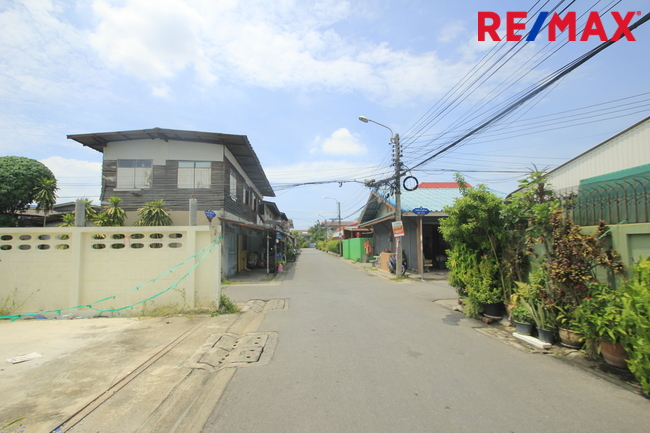ขายที่ดินประชาอุทิศ 69 แยก 16-6 สุขสวัสดิ์ 64 ที่ดินถมแล้ว สร้างบ้าน 47วา ใกล้มหาวิทยาลัยเทคโนโลยีพระจอมเกล้าธนบุรี ขายถูก 1.69 ล้านบาท