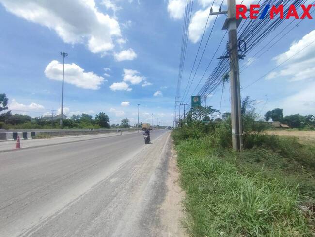 ขายที่ดิน สามโคก ปทุมธานี ใกล้ถนนเชียงรากใหญ่ ใกล้มหาวิทยาลัยธรรมศาสตร์ รังสิต หน้าแปลงติดถนนสาธารณะ รูปแปลงสี่เหลี่ยมสวย เหมาะทำที่พักอาศัย