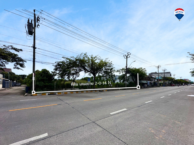 ขายที่ดินติดถนนเลียบคลองภาษีเจริญ ใกล้แยกเพชรเกษม 81 แปลงสวย 2 ไร่ 14 ตารางวา ราคาดี 40,000 บาท/ตารางวา — ถึงสิ้นปี 68 เท่านั้น
