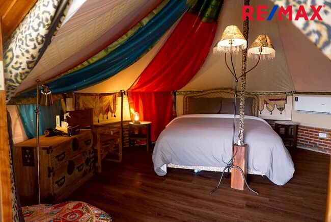 มาแล้ว! [New Listing!] A Riverside Eden Retreat ที่ [ The Elephant Treehouse : บ้านต้นไม้ กาญจนบุรี ]