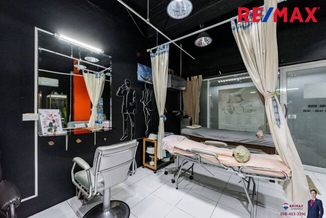 ขาย Office หรือ Retail Shop ที่ Modern Town เอกมัย ใกล้ Donki Mall 190 เมตร (Yield เกือบ 8%)